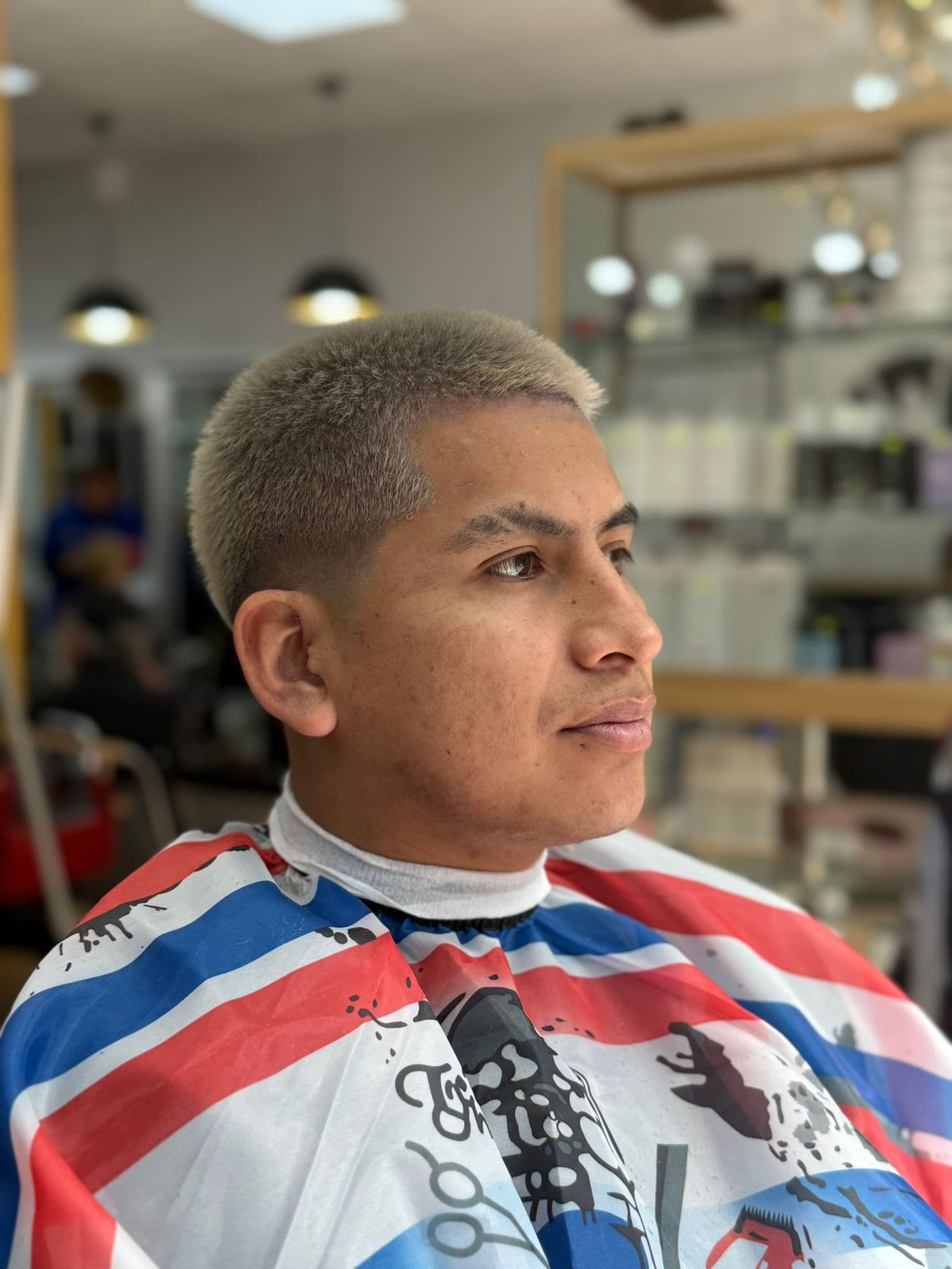 Buzzcut con color y fade